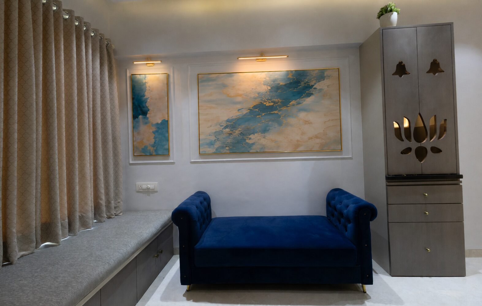 Contemporary home - living room